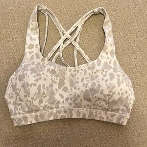 Lululemon sports bra